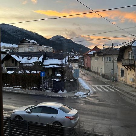 Apartmán Casa Raraului Câmpulung Moldovenesc Exteriér fotografie