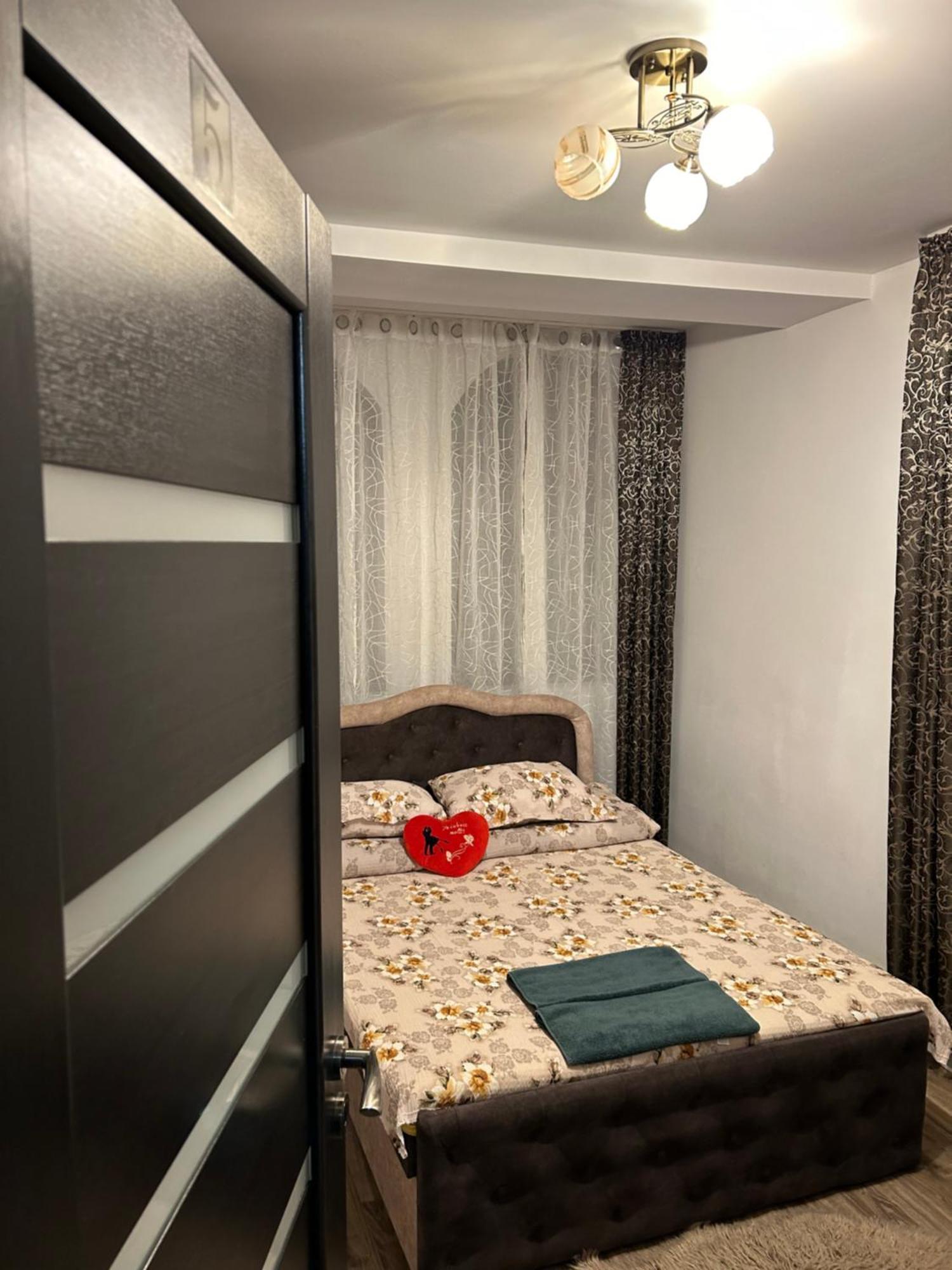 Apartmán Casa Raraului Câmpulung Moldovenesc Exteriér fotografie