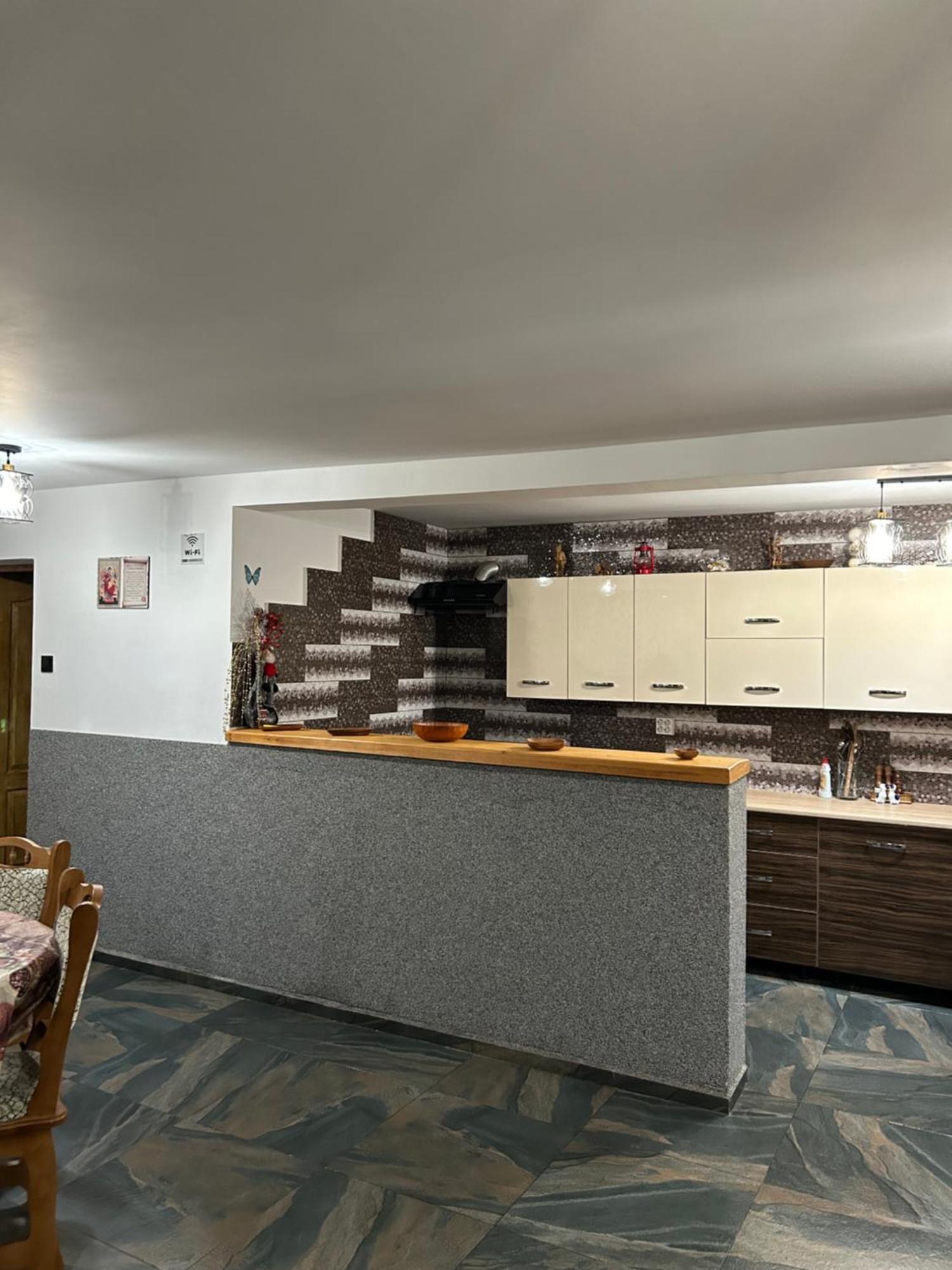 Apartmán Casa Raraului Câmpulung Moldovenesc Exteriér fotografie