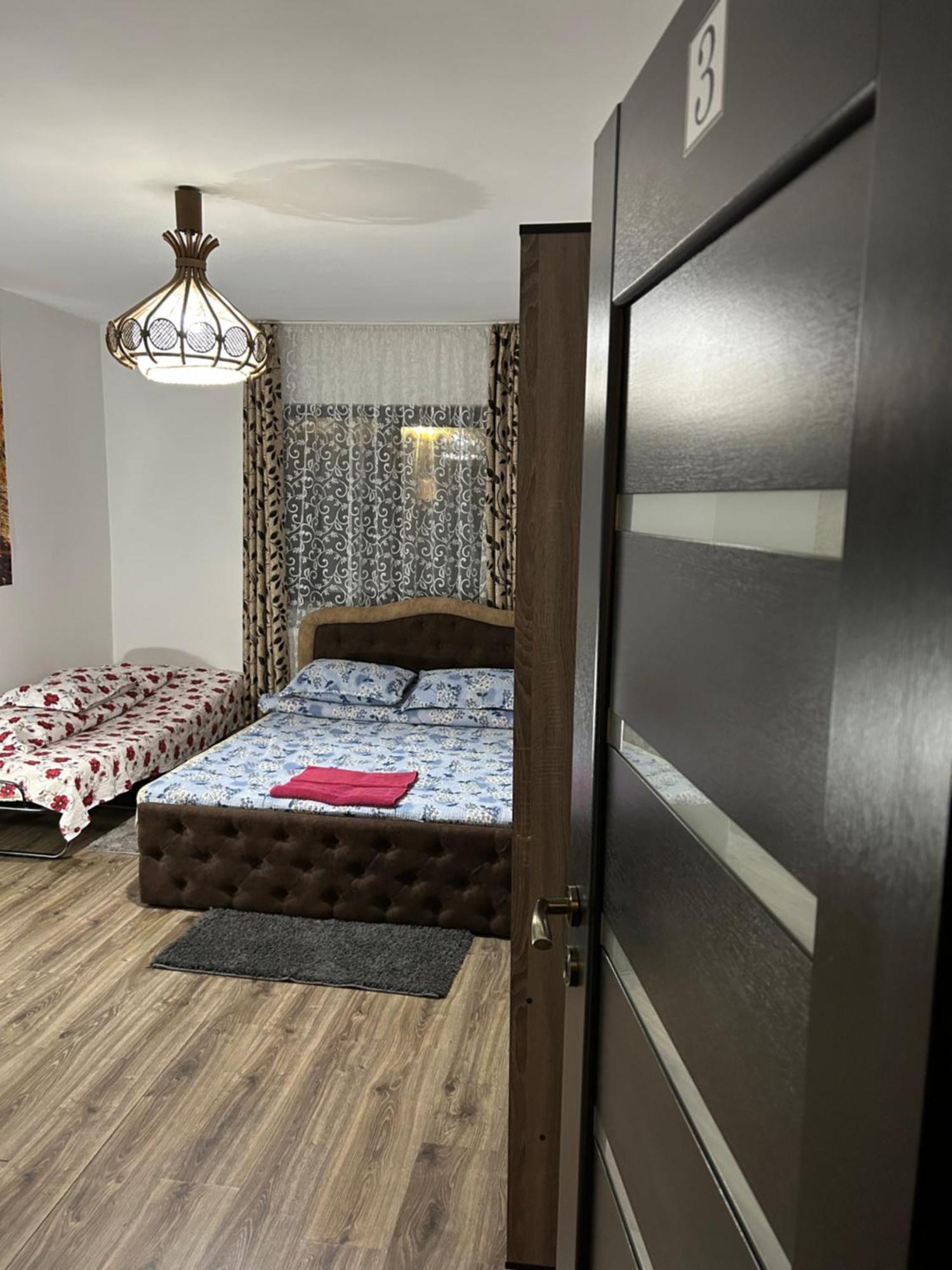 Apartmán Casa Raraului Câmpulung Moldovenesc Exteriér fotografie