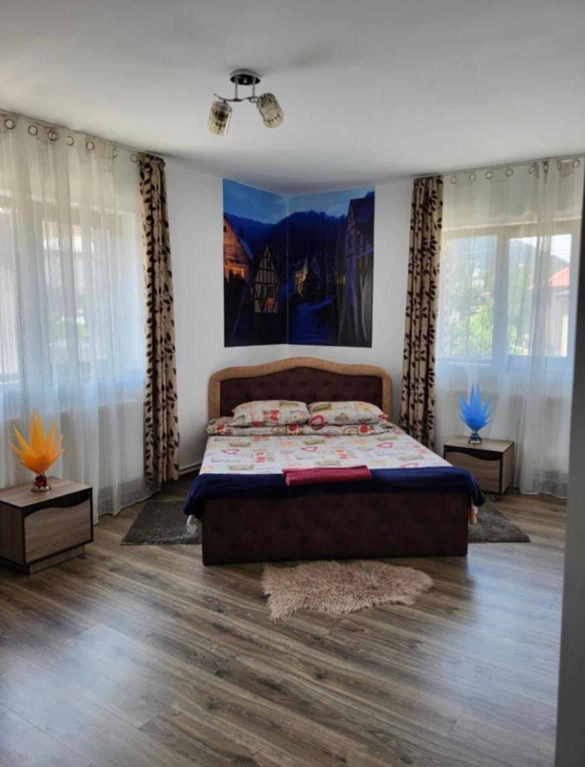 Apartmán Casa Raraului Câmpulung Moldovenesc Exteriér fotografie